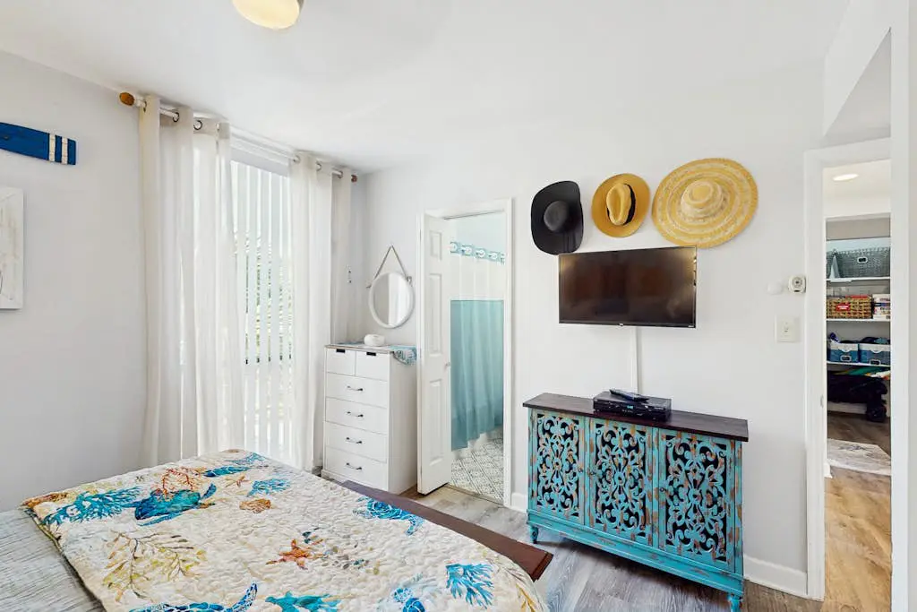 Villa with a 2 outdoor pools, bike paths, and a short walk to Coligny Beach