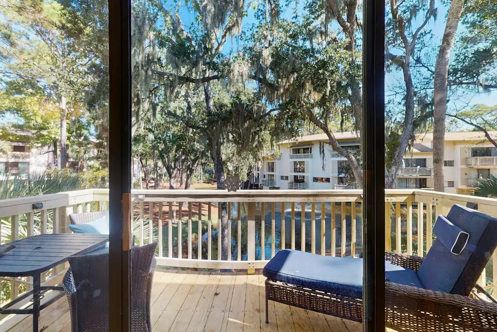 Villa with a 2 outdoor pools, bike paths, and a short walk to Coligny Beach