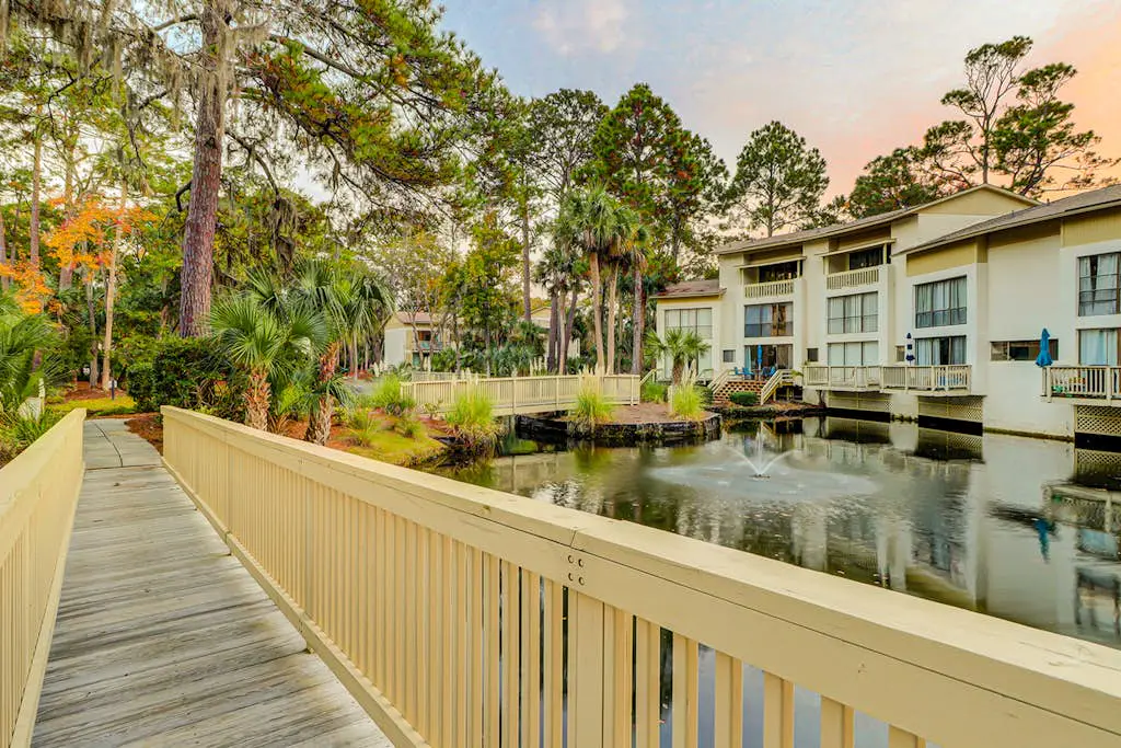 Villa with a 2 outdoor pools, bike paths, and a short walk to Coligny Beach