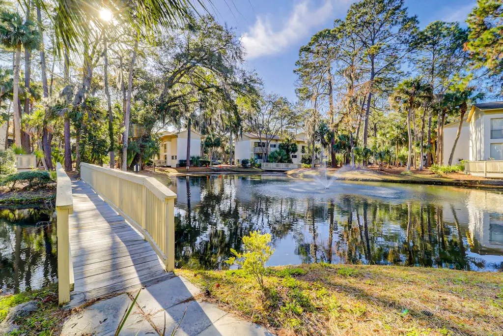 Villa with a 2 outdoor pools, bike paths, and a short walk to Coligny Beach