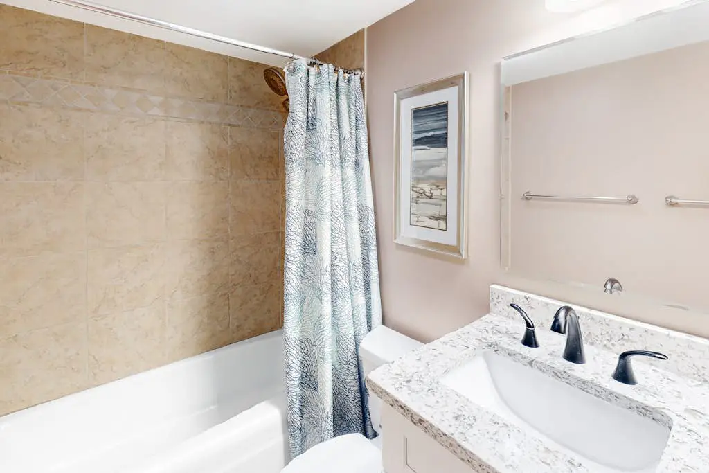 Upgraded condo on waterfront with pool, hot tub, & tennis access - near beach