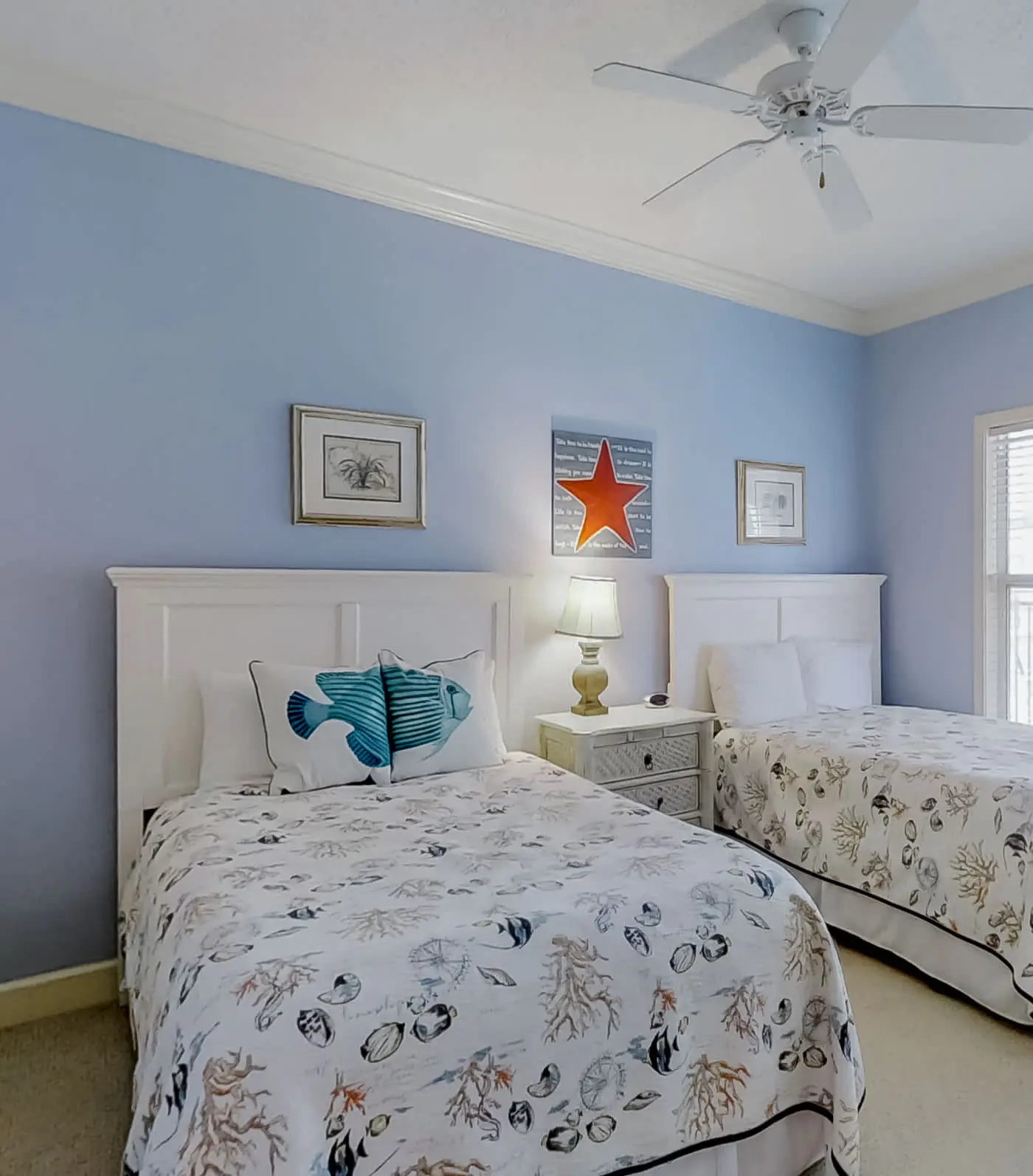 Well-appointed villa with rooftop pool & beach access - 1 block to Coligny Plaza