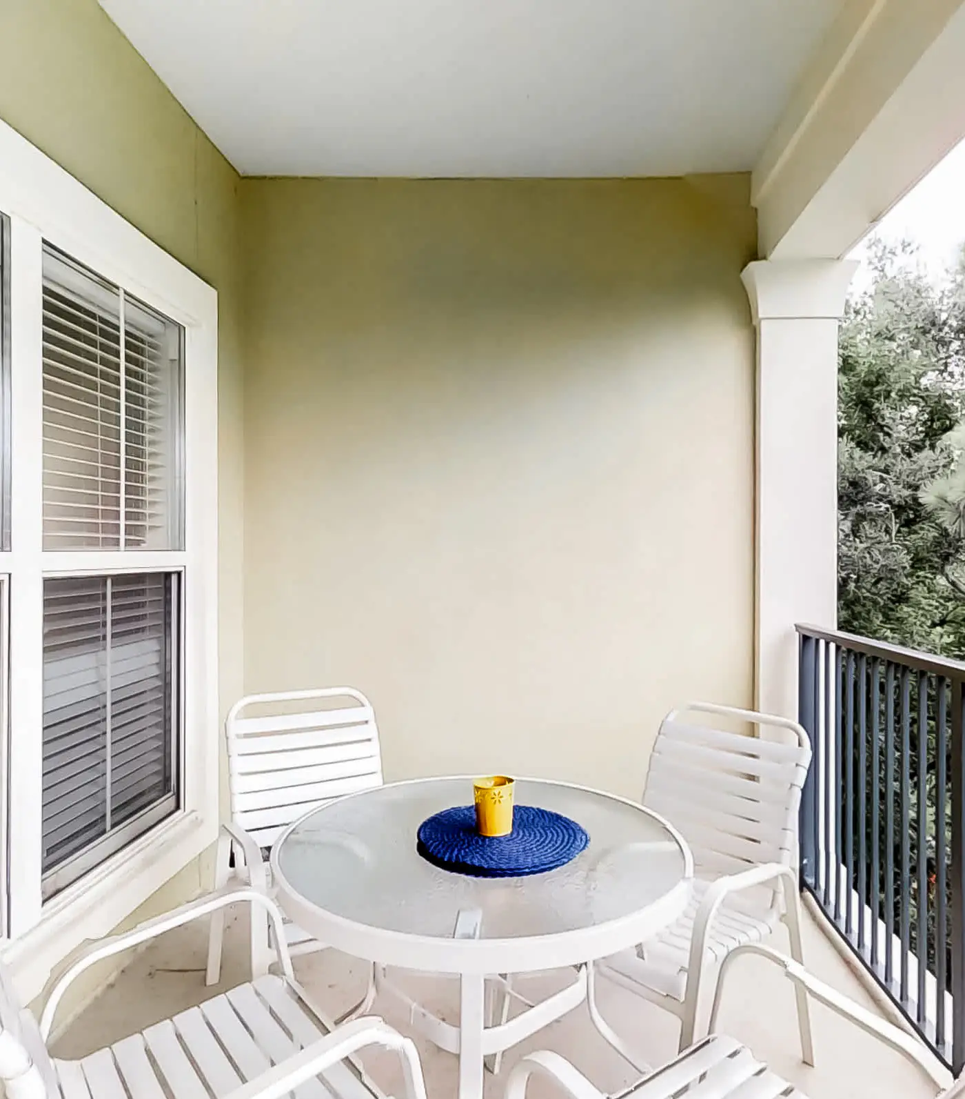 Well-appointed villa with rooftop pool & beach access - 1 block to Coligny Plaza