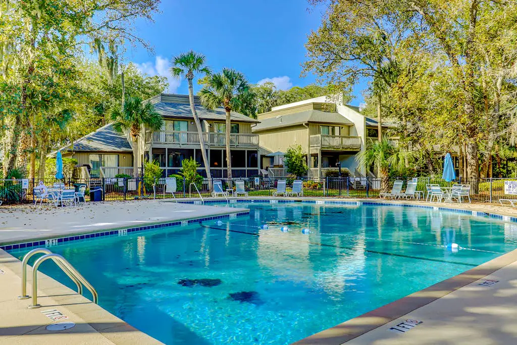 Beautifully remodeled villa w/ WiFi, inviting porch & balconies - walk to beach