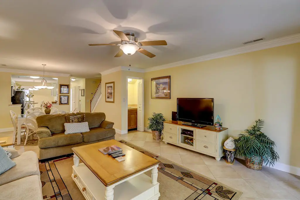 Beautifully remodeled villa w/ WiFi, inviting porch & balconies - walk to beach
