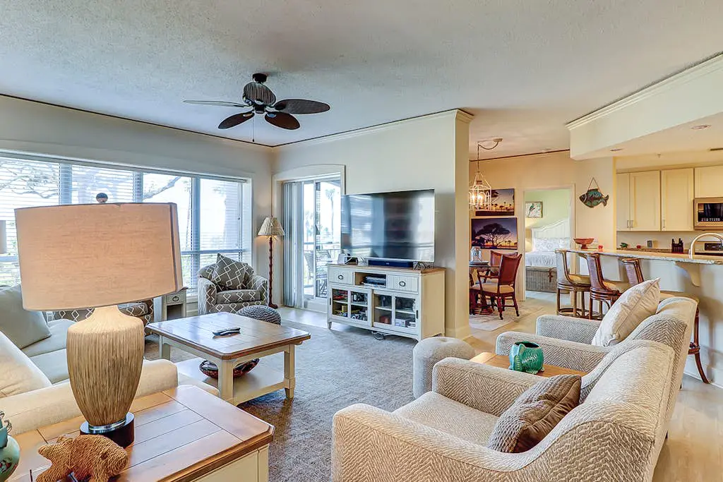 Stunning oceanfront villa with WiFi, pool & hot tub, private balcony
