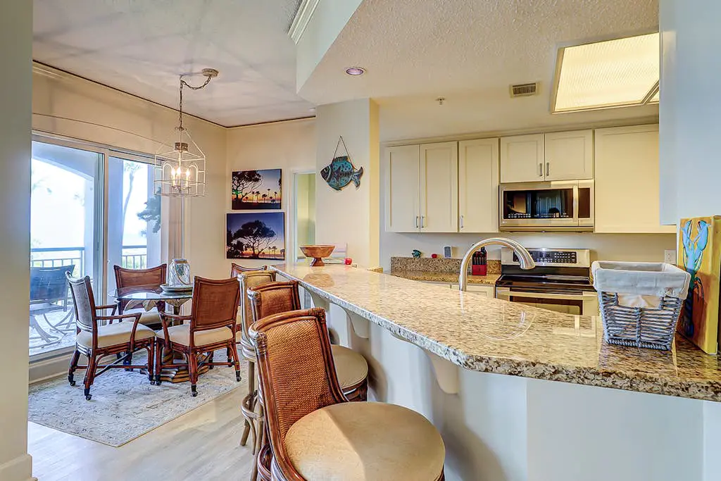 Stunning oceanfront villa with WiFi, pool & hot tub, private balcony
