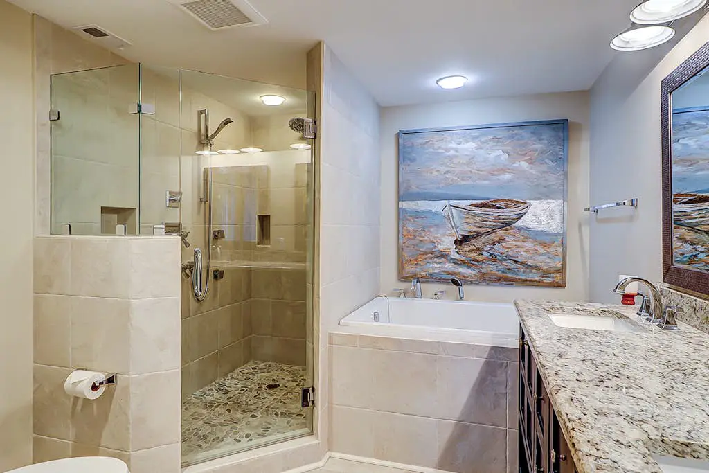 Stunning oceanfront villa with WiFi, pool & hot tub, private balcony