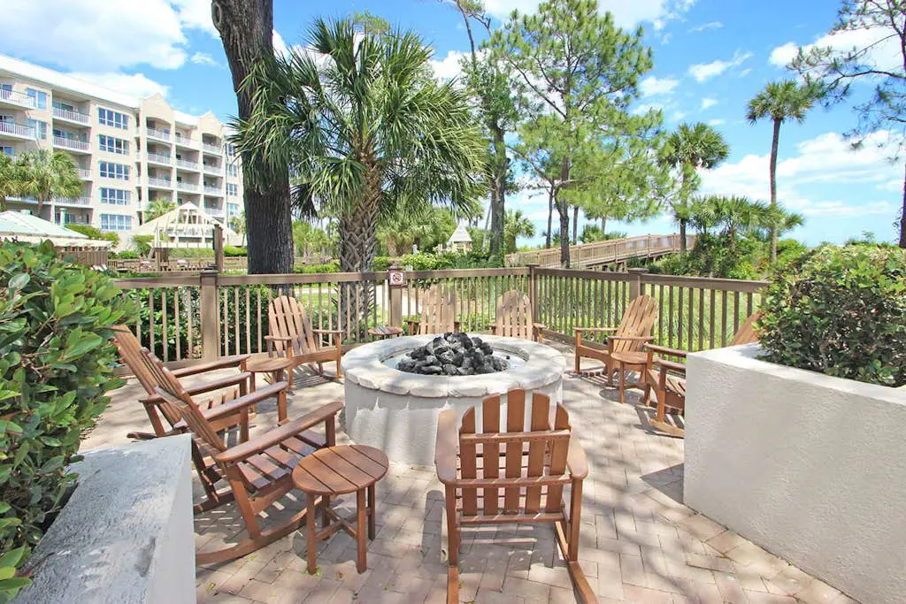 Stunning oceanfront villa with WiFi, pool & hot tub, private balcony