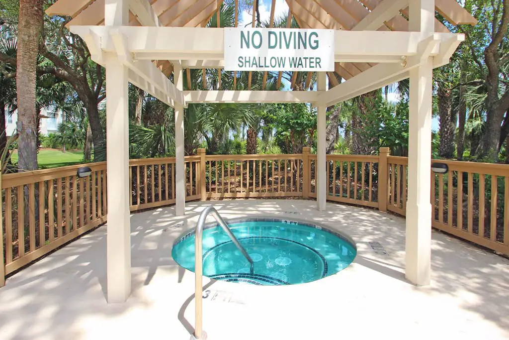 Stunning oceanfront villa with WiFi, pool & hot tub, private balcony
