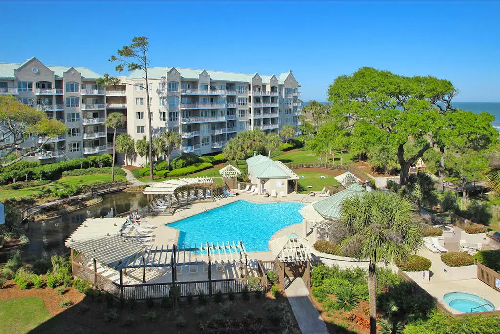 Stunning oceanfront villa with WiFi, pool & hot tub, private balcony
