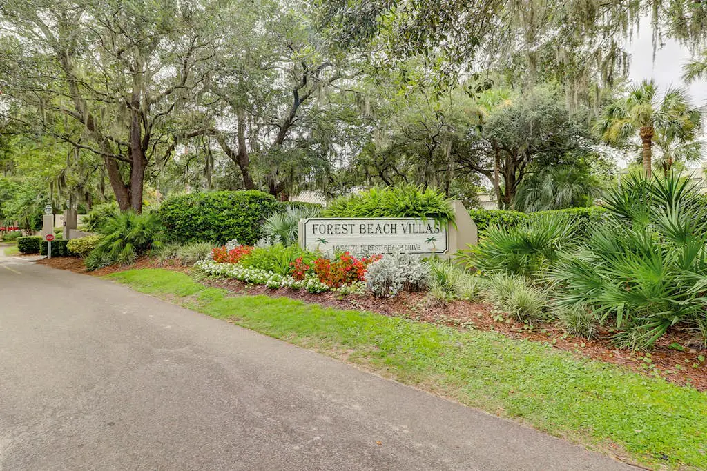 Villa with pool, tennis courts, & private patio - walk to the beach