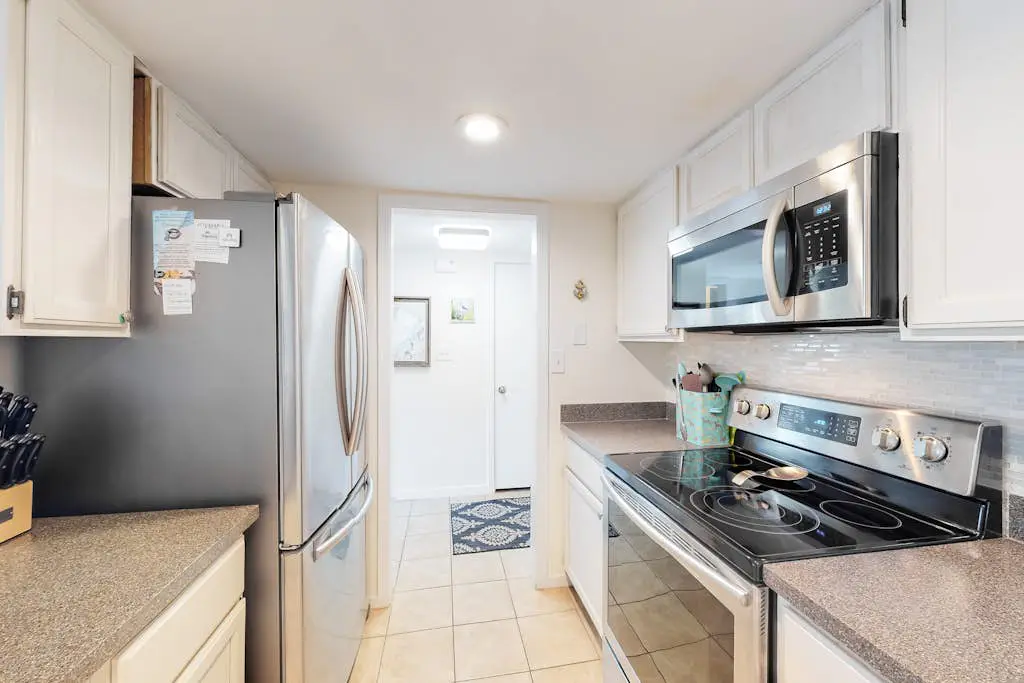 Beautifully remodeled villa near the beach with tennis, pickleball, & pool