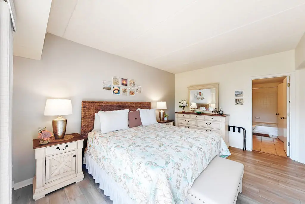 Beautifully remodeled villa near the beach with tennis, pickleball, & pool