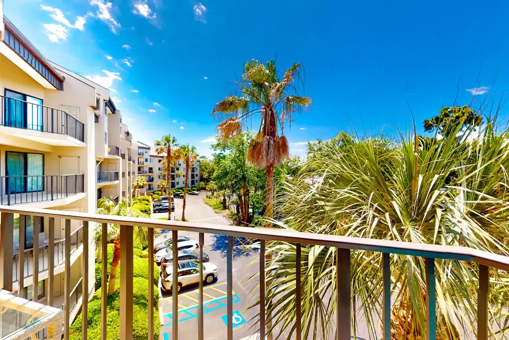 Beautifully remodeled villa near the beach with tennis, pickleball, & pool
