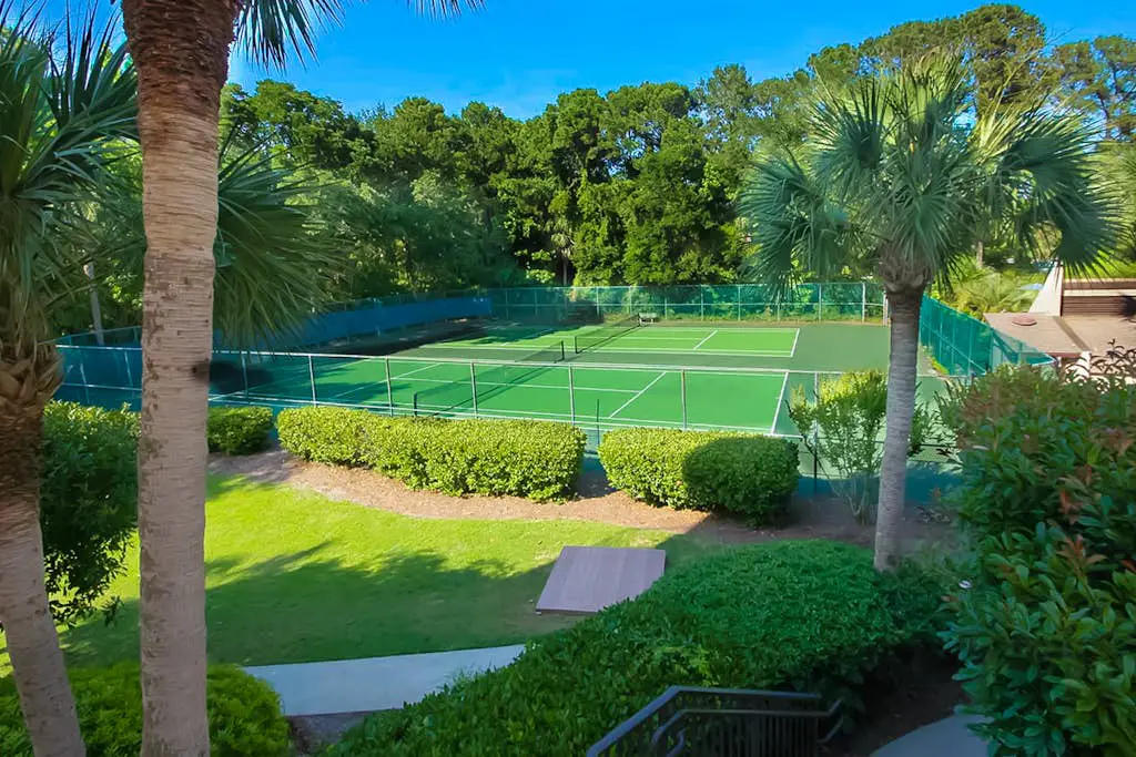 Beautifully remodeled villa near the beach with tennis, pickleball, & pool