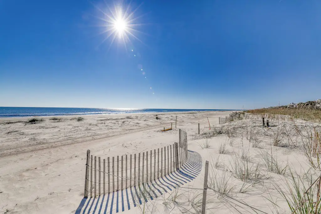 Beautifully remodeled villa near the beach with tennis, pickleball, & pool