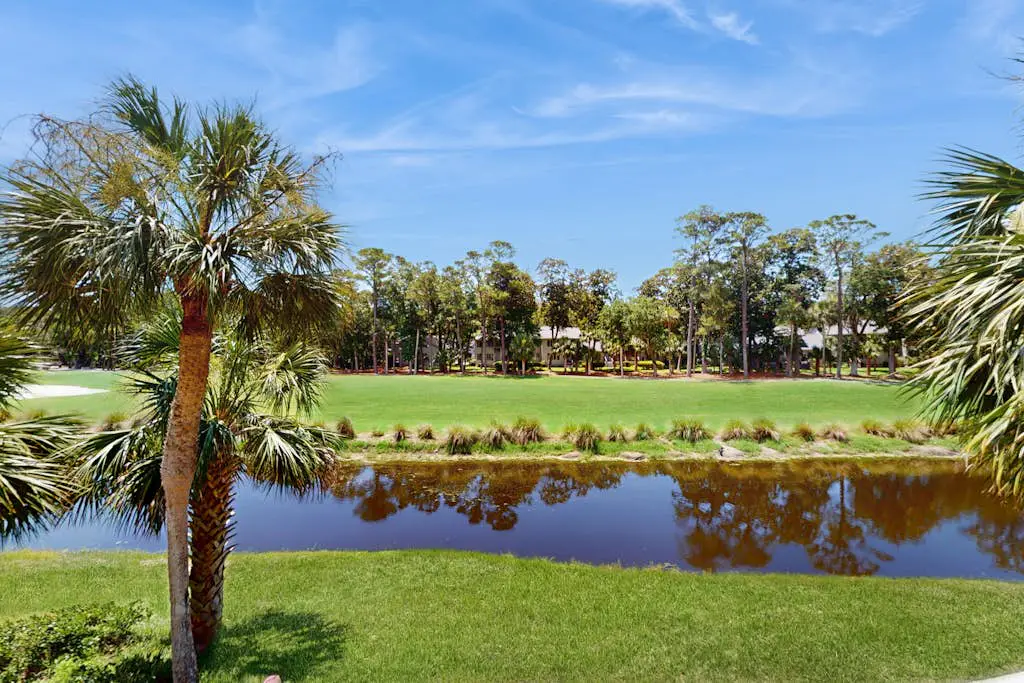 Stunningly remodeled villa with shared pool and golf on-site