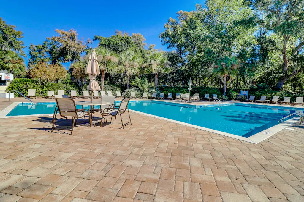 Incredible villa with pool and tennis access, central AC, and on-site golf