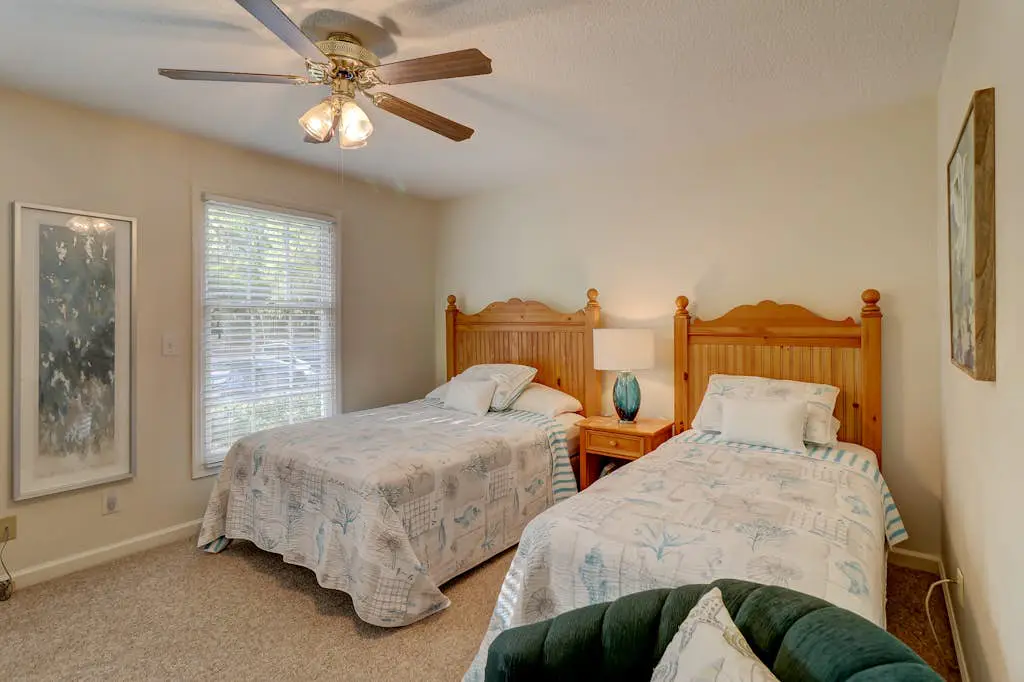 Incredible villa with pool and tennis access, central AC, and on-site golf
