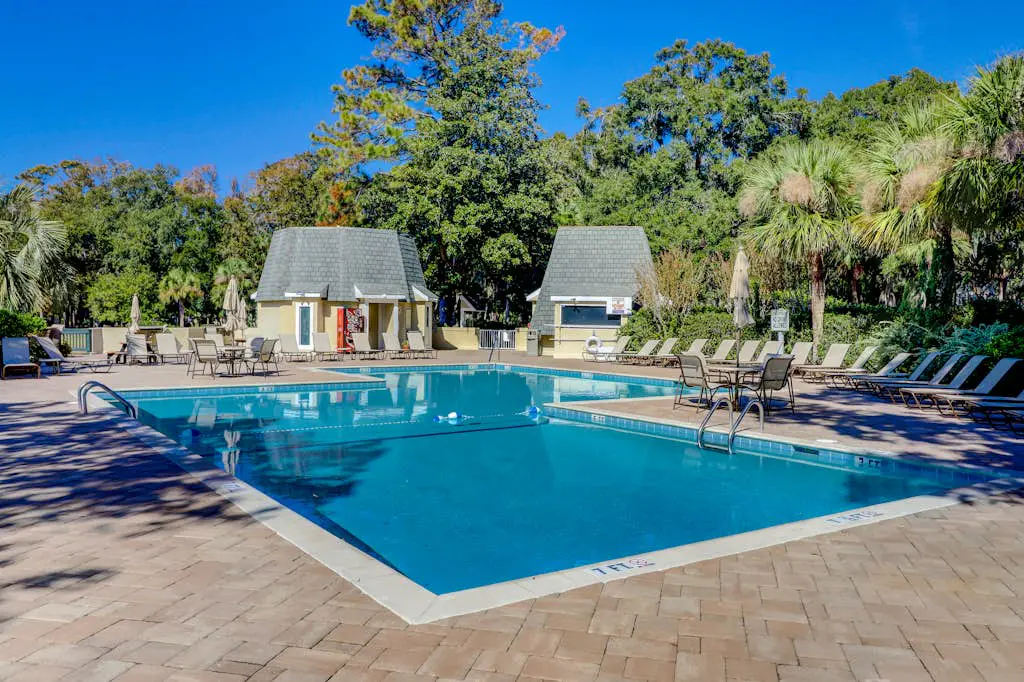 Incredible villa with pool and tennis access, central AC, and on-site golf