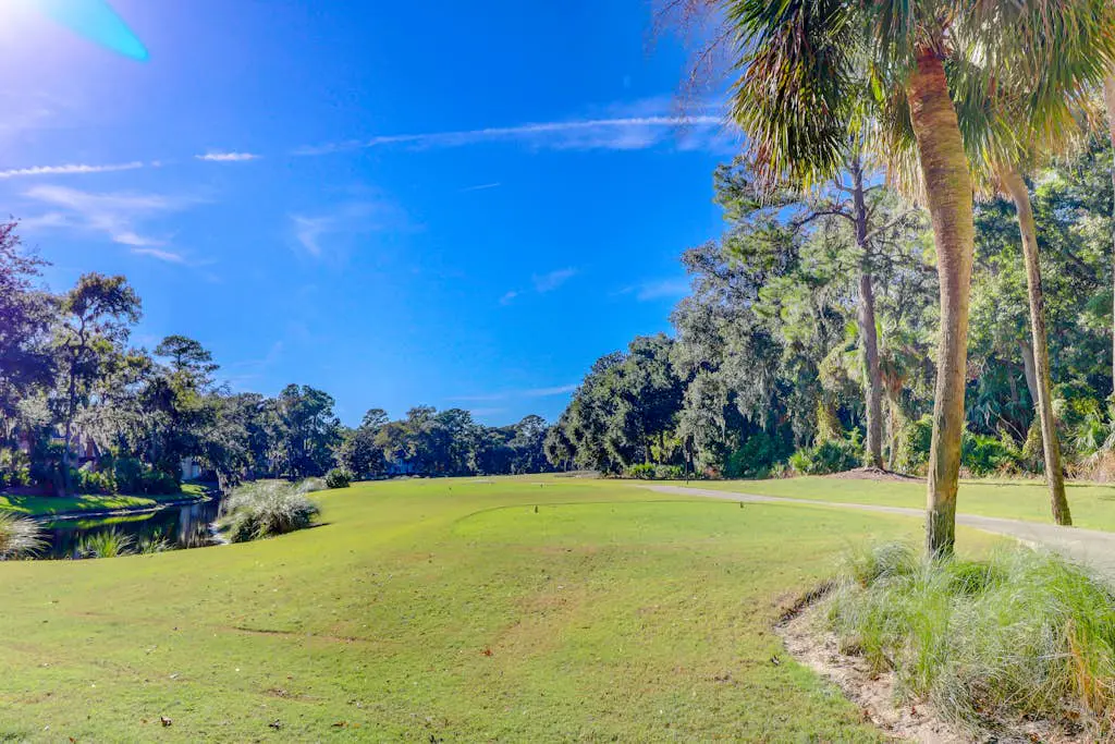Incredible villa with pool and tennis access, central AC, and on-site golf