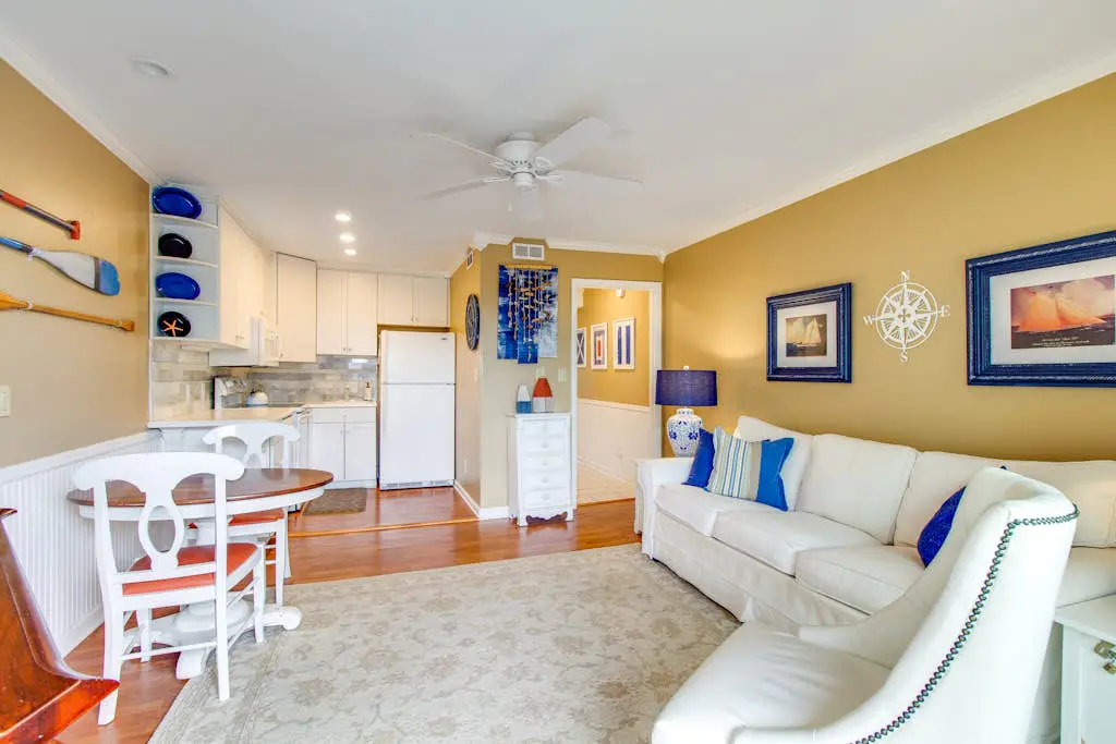 Beachside Condo with Shared Pool & Private Balcony Retreat