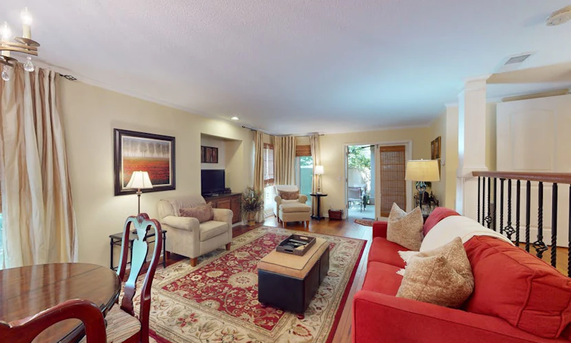 Spacious condo w/ shared pool and golf on-site Near the ocean