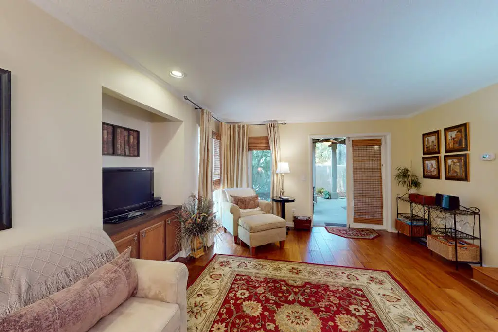 Spacious condo w/ shared pool and golf on-site Near the ocean
