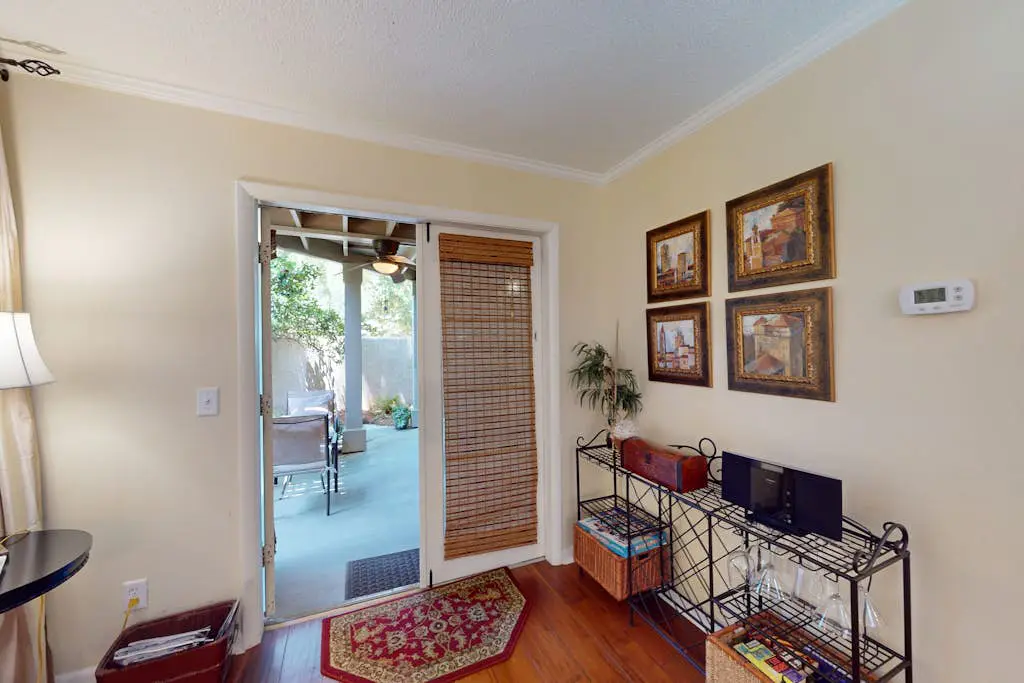 Spacious condo w/ shared pool and golf on-site Near the ocean