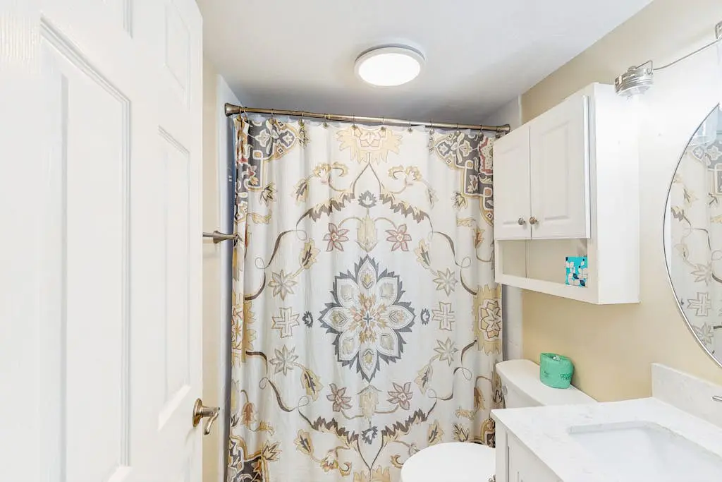 Coastal condo w/ a shared pool - steps to the beach Near shopping