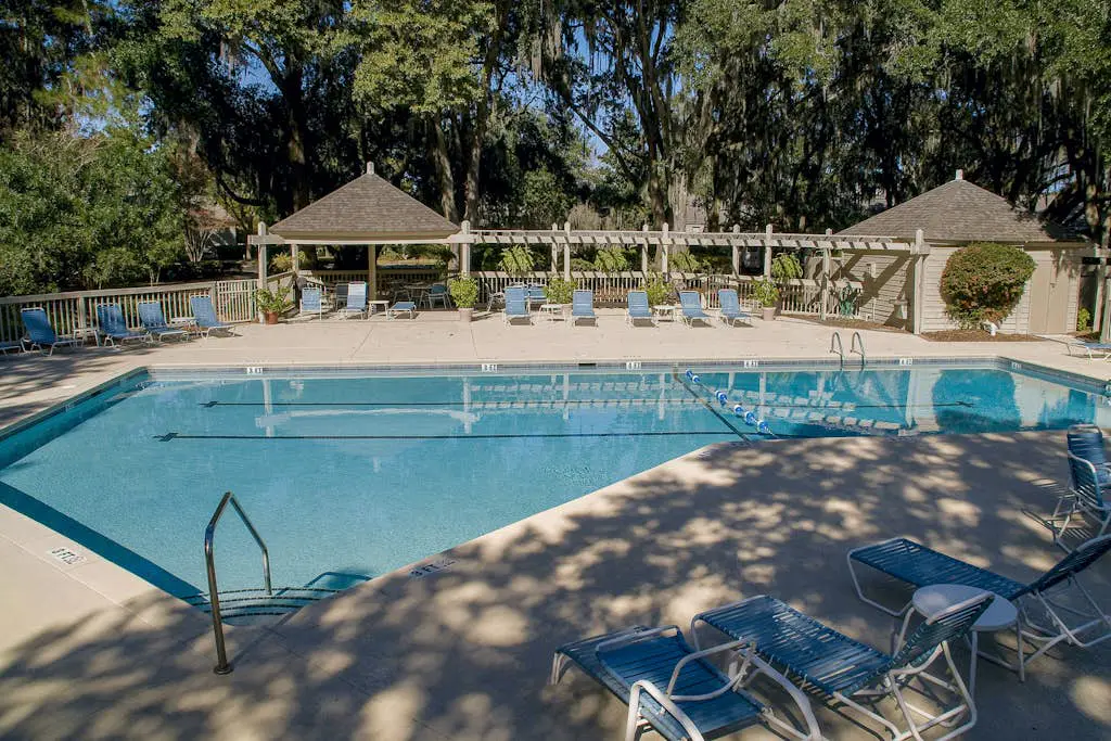 Retreat w/ panoramic lagoon views, shared pool, golf courses & tennis courts