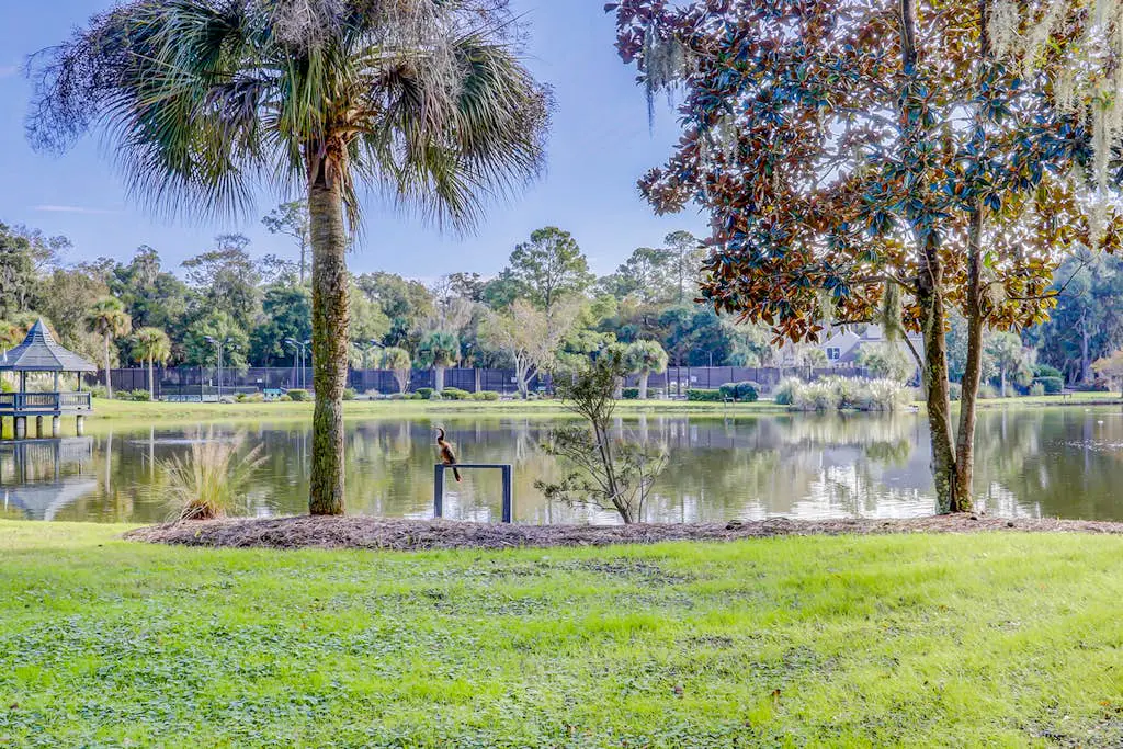 Newly-renovated condo w/ lagoon views, shared pool, & tennis courts