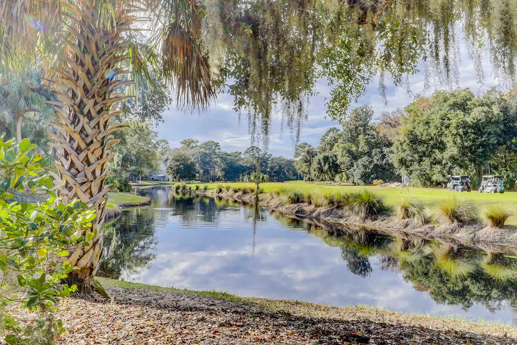 Newly-renovated condo w/ lagoon views, shared pool, & tennis courts