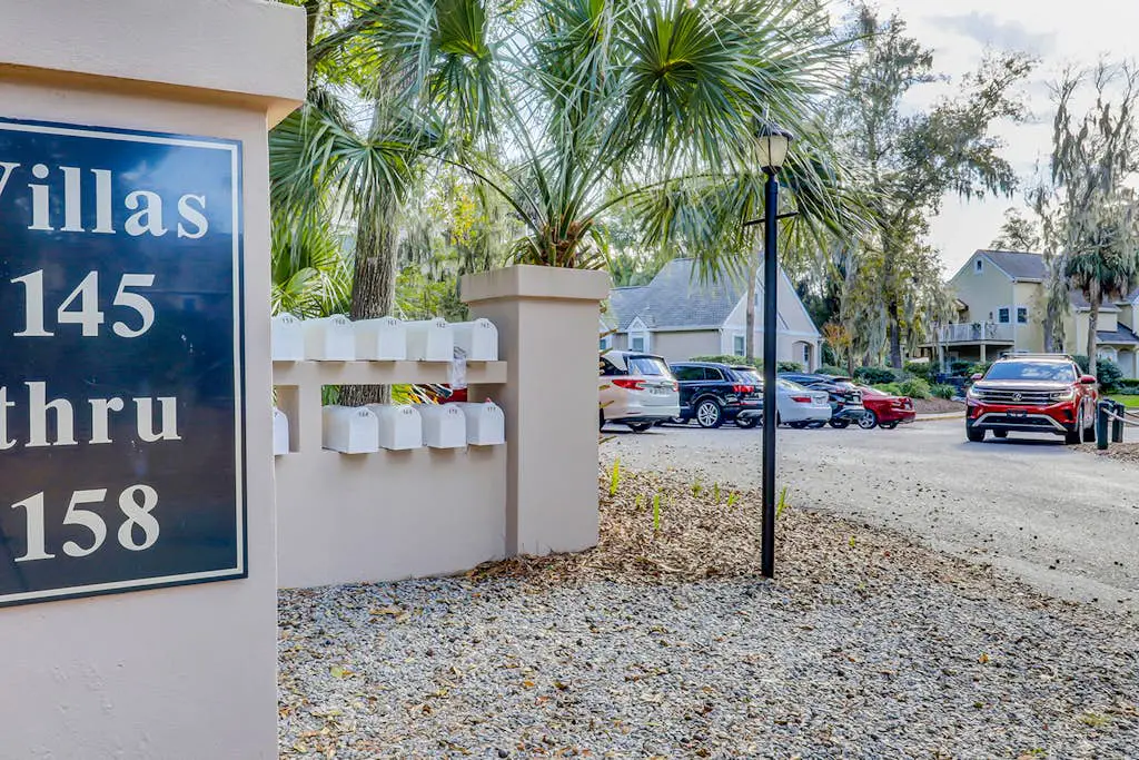 Newly-renovated condo w/ lagoon views, shared pool, & tennis courts