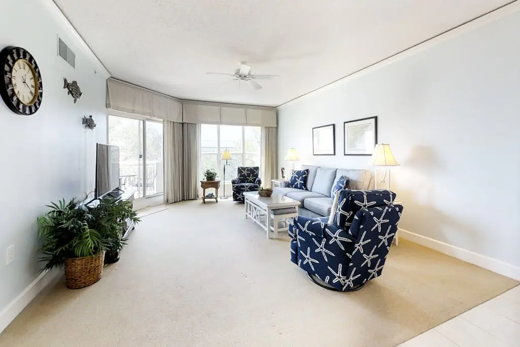 Coastal condo on the beach w/ panoramic views, beach access & a shared pool