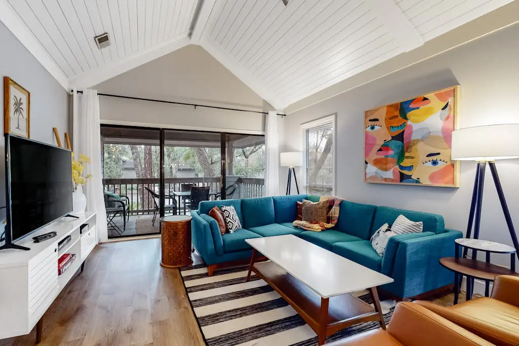 Family-Friendly Condo w/Free WiFi, Covered Porch, Washer/Dryer, and Shared Pool