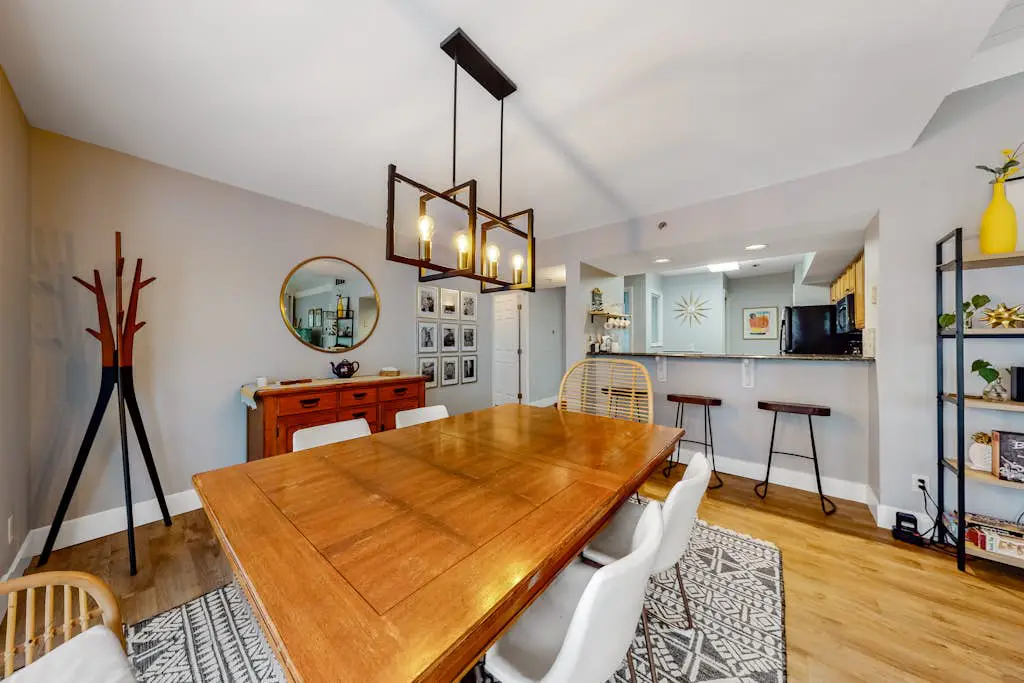 Family-Friendly Condo w/Free WiFi, Covered Porch, Washer/Dryer, and Shared Pool