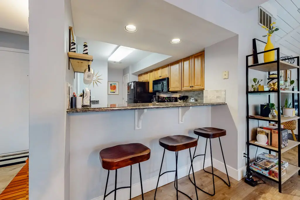 Family-Friendly Condo w/Free WiFi, Covered Porch, Washer/Dryer, and Shared Pool