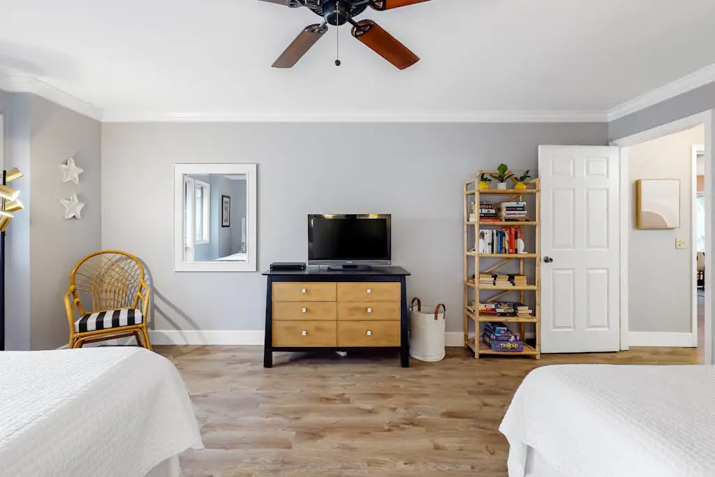 Family-Friendly Condo w/Free WiFi, Covered Porch, Washer/Dryer, and Shared Pool