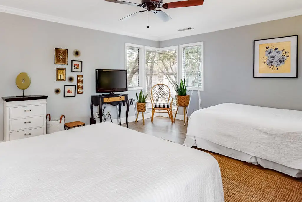 Family-Friendly Condo w/Free WiFi, Covered Porch, Washer/Dryer, and Shared Pool