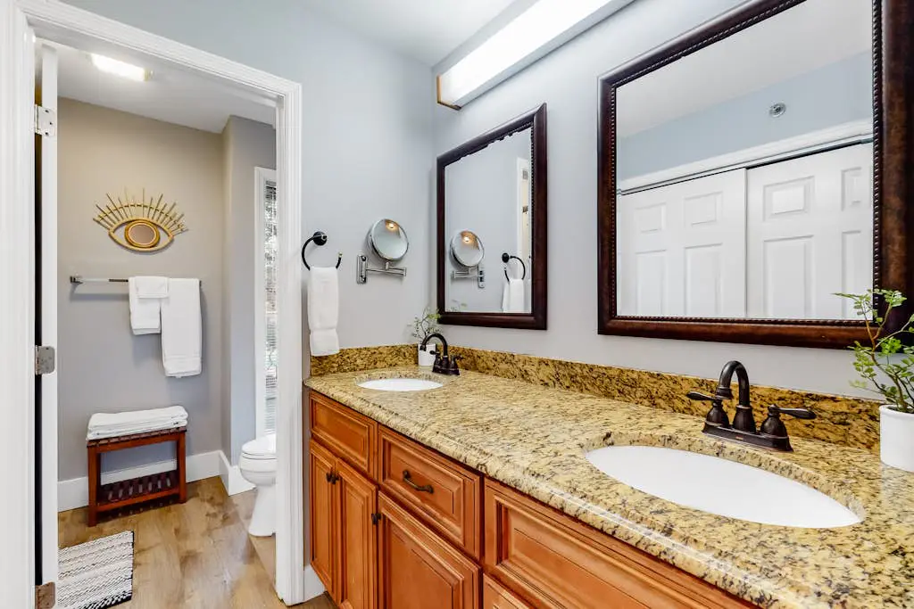 Family-Friendly Condo w/Free WiFi, Covered Porch, Washer/Dryer, and Shared Pool