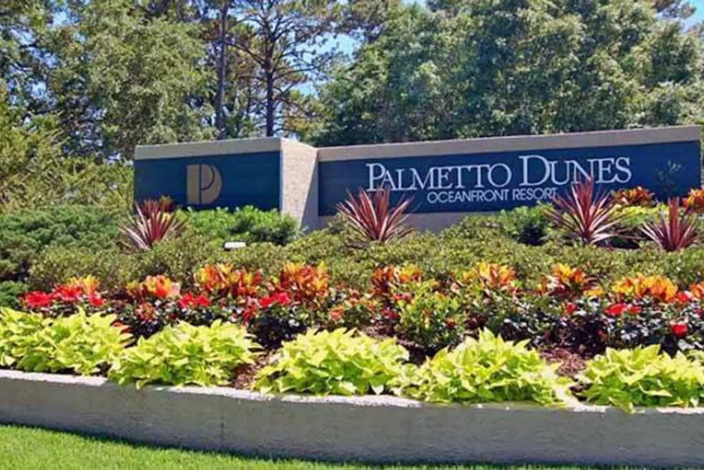 Family-Friendly Condo w/Free WiFi, Covered Porch, Washer/Dryer, and Shared Pool