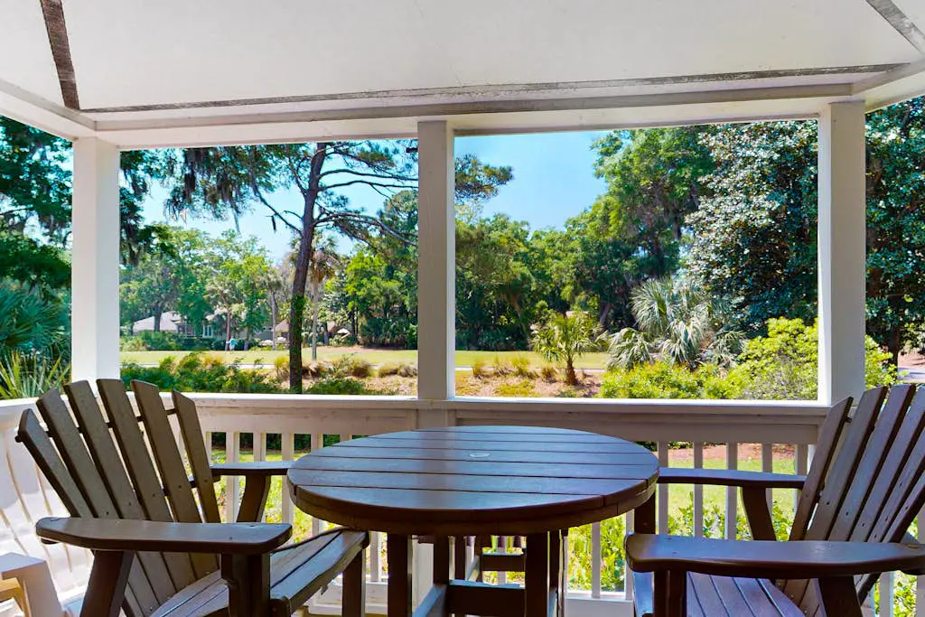 Island Bliss Near the Beach W/ Golf On-Site, Shared Pool/Hot Tub & Private Deck