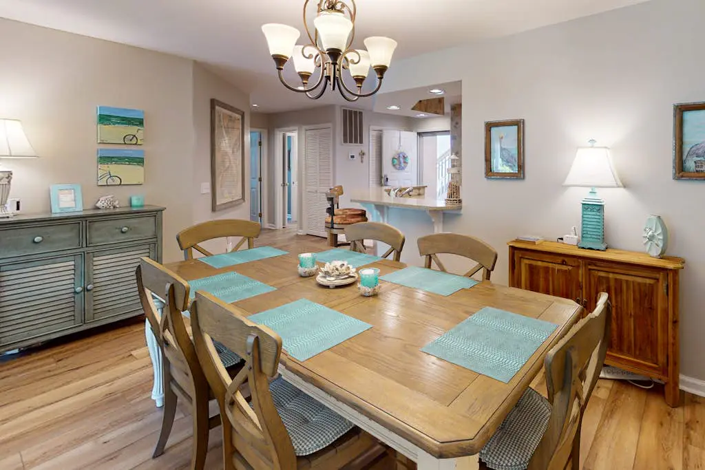 Island Bliss Near the Beach W/ Golf On-Site, Shared Pool/Hot Tub & Private Deck