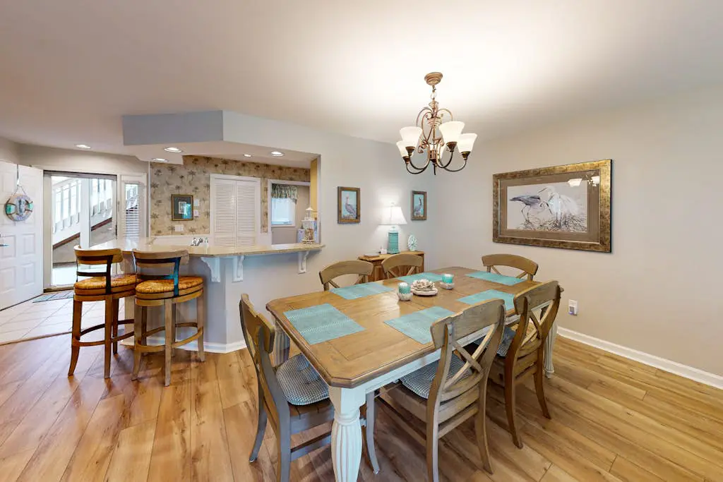 Island Bliss Near the Beach W/ Golf On-Site, Shared Pool/Hot Tub & Private Deck