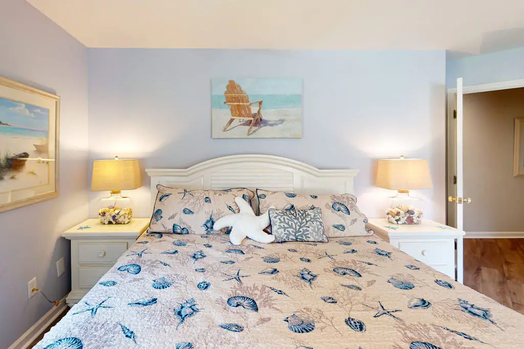 Island Bliss Near the Beach W/ Golf On-Site, Shared Pool/Hot Tub & Private Deck