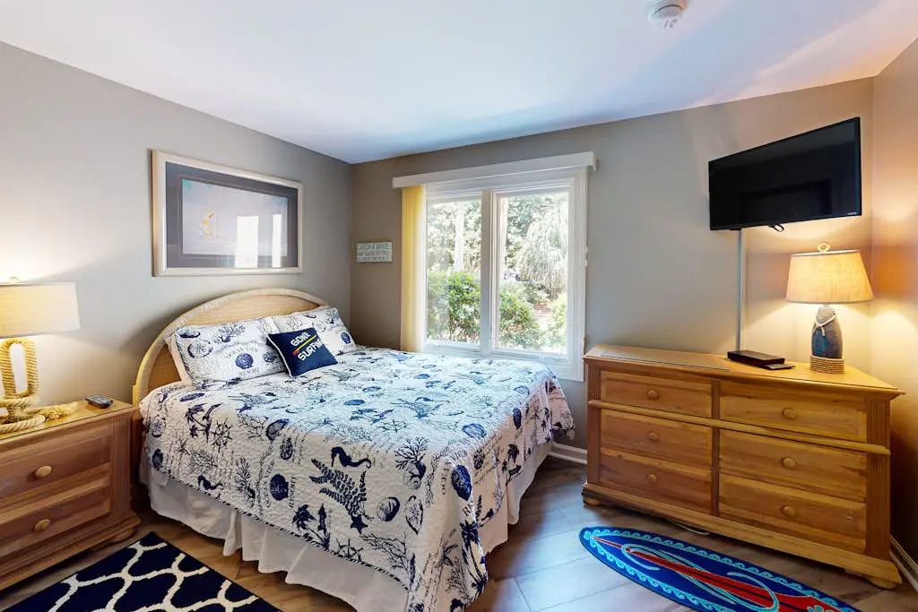 Island Bliss Near the Beach W/ Golf On-Site, Shared Pool/Hot Tub & Private Deck