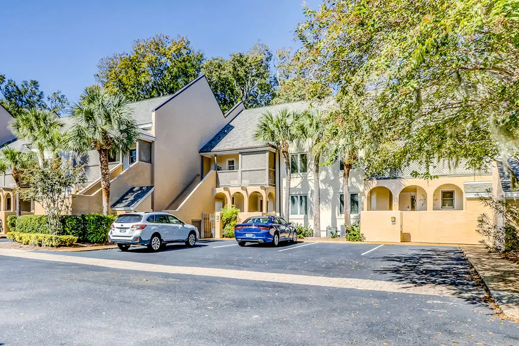Island Bliss Near the Beach W/ Golf On-Site, Shared Pool/Hot Tub & Private Deck