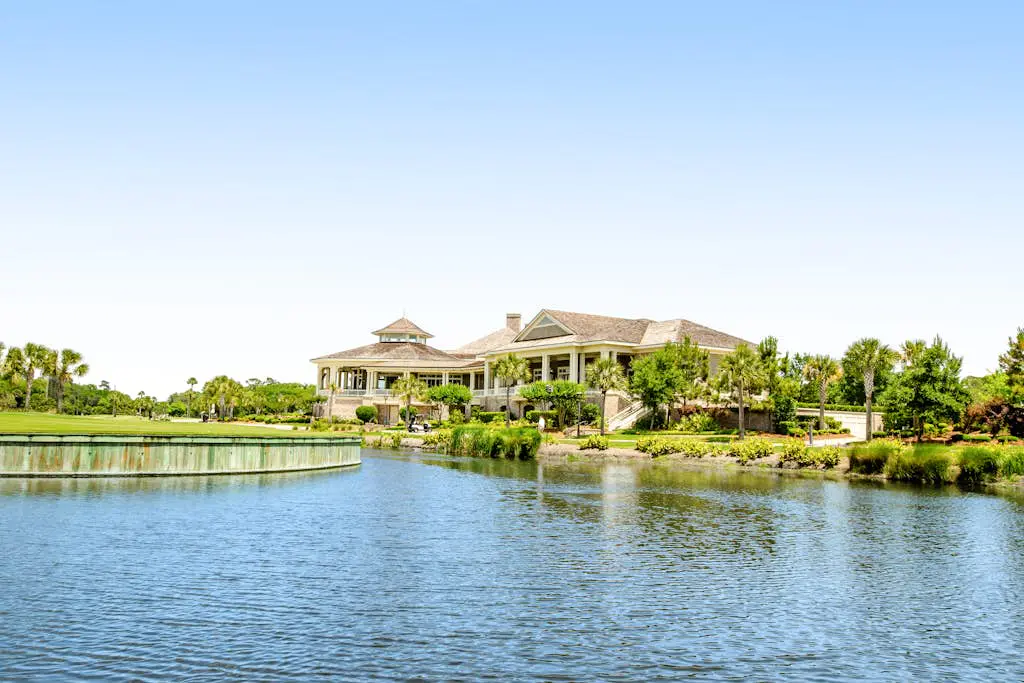 Stunning Sea Pines getaway close to the beach & golf - newly renovated